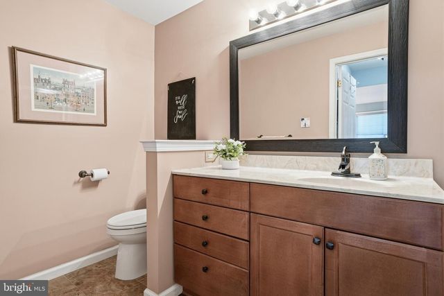 142 GRANDVIEW DR, Warminster, PA 18974