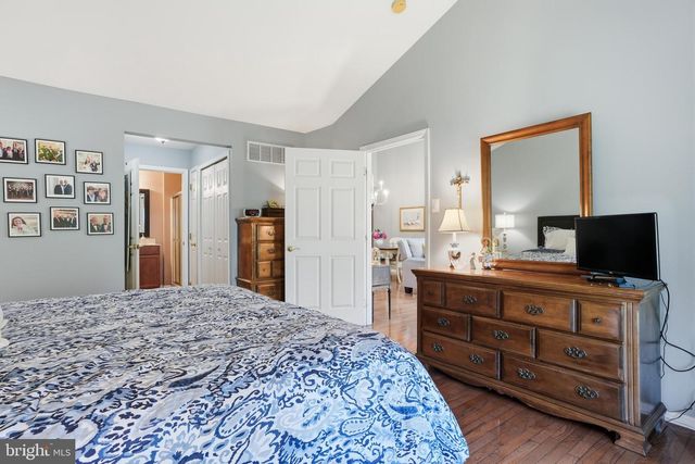 142 GRANDVIEW DR, Warminster, PA 18974
