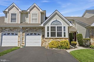 142 GRANDVIEW DR, Warminster, PA 18974