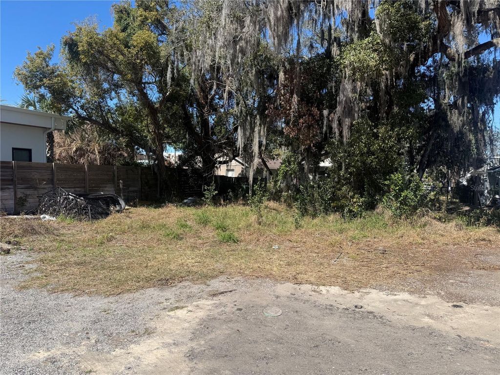 669 W COMSTOCK AVENUE, Winter Park, FL 32789