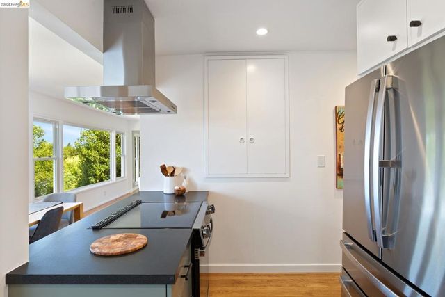 214 Yale Ave, Kensington, CA 94708