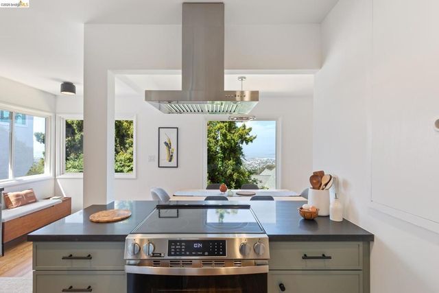 214 Yale Ave, Kensington, CA 94708