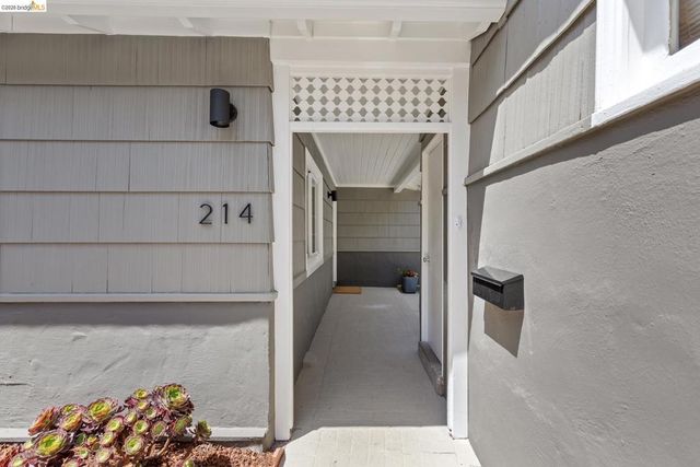 214 Yale Ave, Kensington, CA 94708