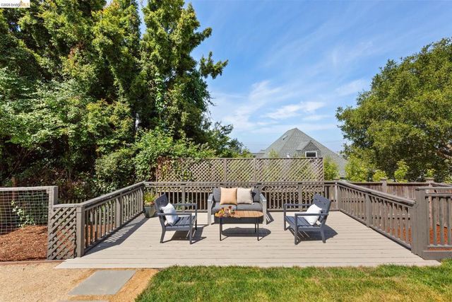 214 Yale Ave, Kensington, CA 94708