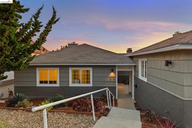 214 Yale Ave, Kensington, CA 94708