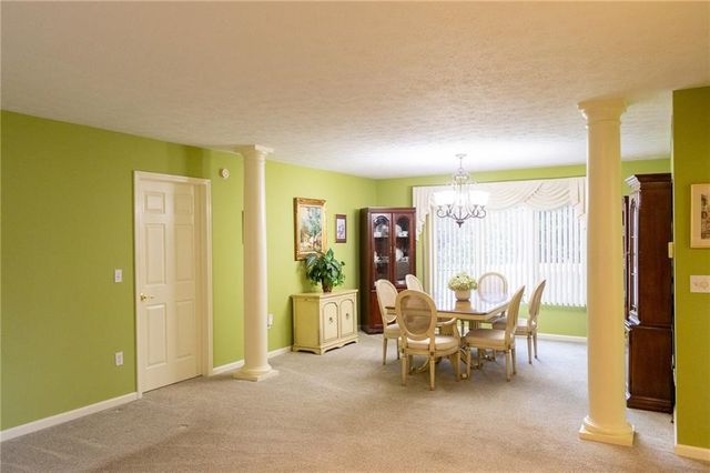 9 Folkestone Lane, Penfield, NY 14526