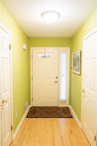 9 Folkestone Lane, Penfield, NY 14526