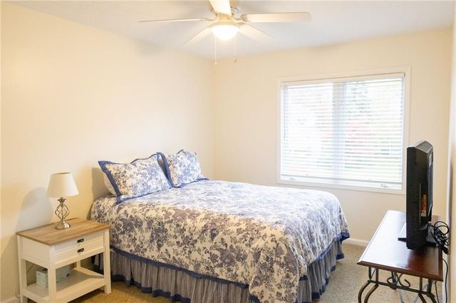 9 Folkestone Lane, Penfield, NY 14526