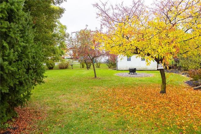 9 Folkestone Lane, Penfield, NY 14526