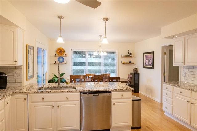 9 Folkestone Lane, Penfield, NY 14526