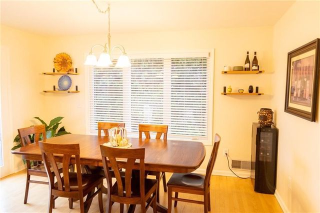 9 Folkestone Lane, Penfield, NY 14526