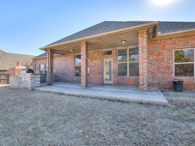9009 SW 55th Street, Oklahoma City, OK 73179