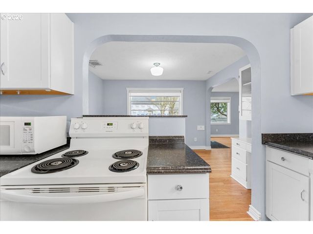 1960 BREYMAN St, Salem, OR 97301