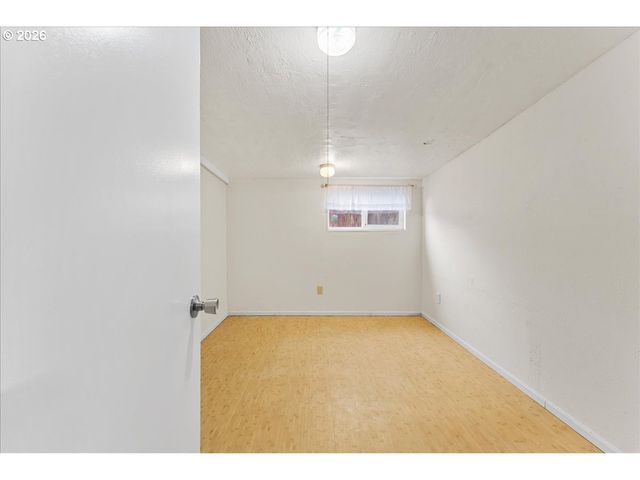 1960 BREYMAN St, Salem, OR 97301