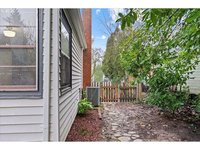 1960 BREYMAN St, Salem, OR 97301