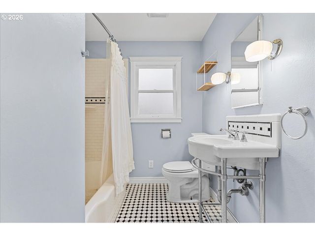 1960 BREYMAN St, Salem, OR 97301