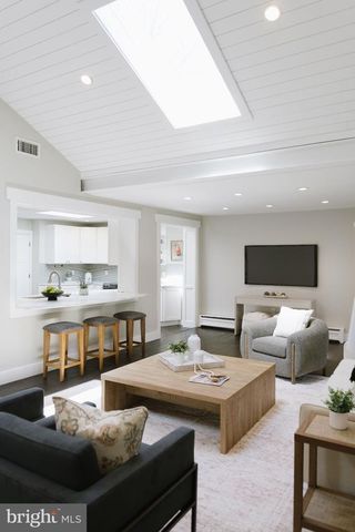 129 CAMBRIDGE DR, Wilmington, DE 19803