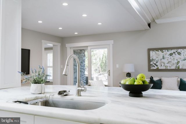 129 CAMBRIDGE DR, Wilmington, DE 19803