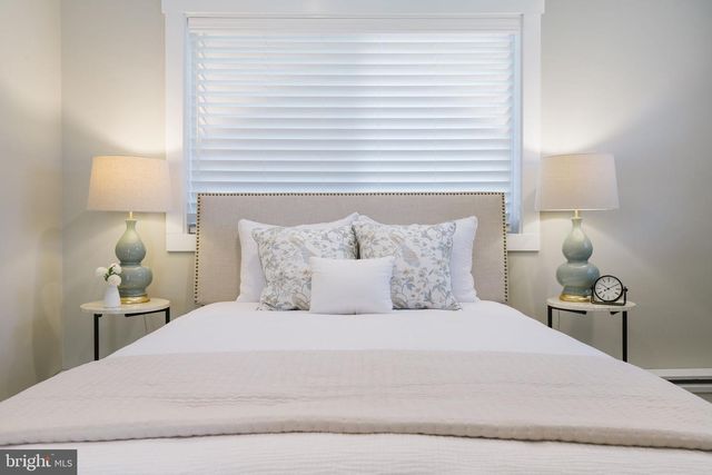 129 CAMBRIDGE DR, Wilmington, DE 19803