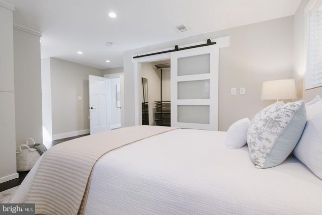 129 CAMBRIDGE DR, Wilmington, DE 19803