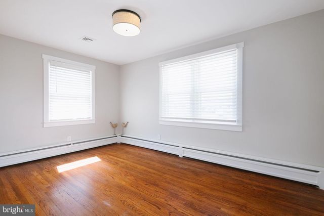 129 CAMBRIDGE DR, Wilmington, DE 19803