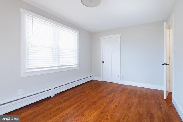 129 CAMBRIDGE DR, Wilmington, DE 19803