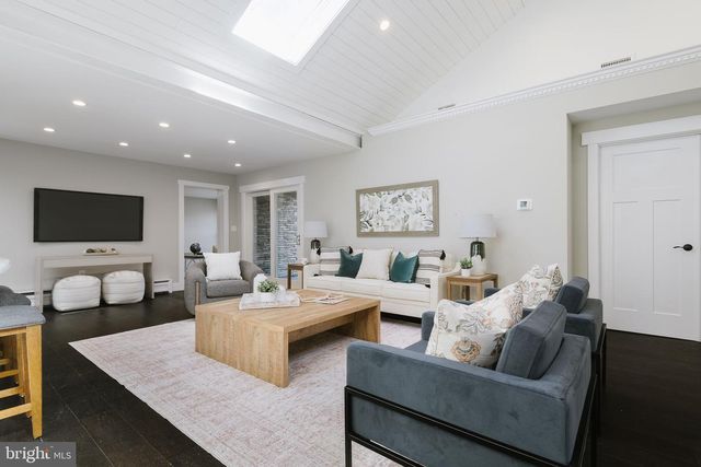 129 CAMBRIDGE DR, Wilmington, DE 19803