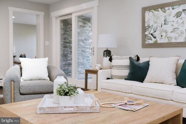 129 CAMBRIDGE DR, Wilmington, DE 19803