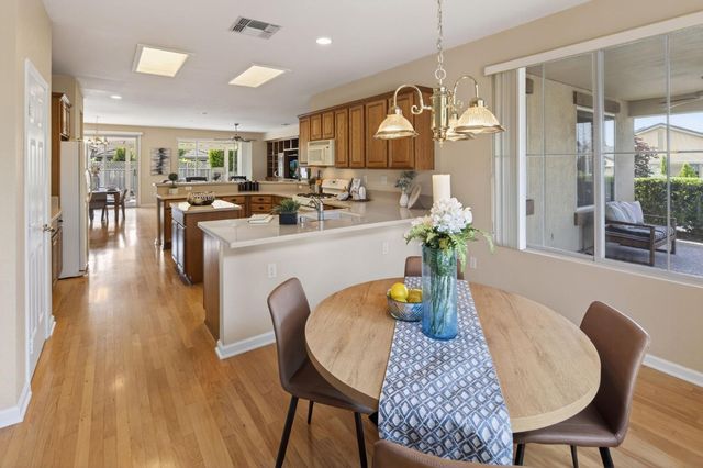775 Yosemite Ct, Lincoln, CA 95648