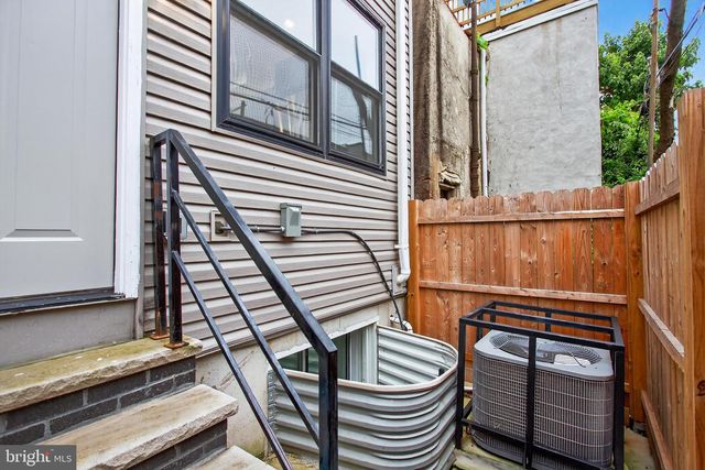 2407 W SEYBERT ST, Philadelphia, PA 19121