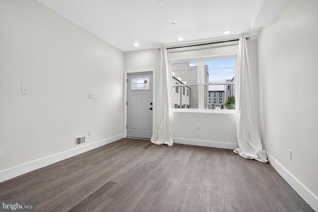 2407 W SEYBERT ST, Philadelphia, PA 19121