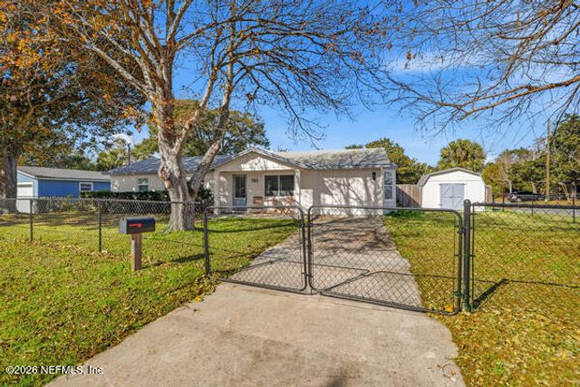 785 TRITON Road, Atlantic Beach, FL 32233