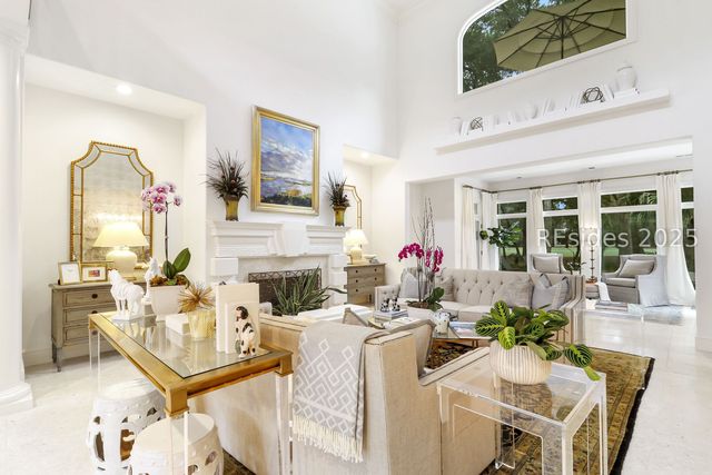 15 Hawthorne Rd, Bluffton, SC 29910