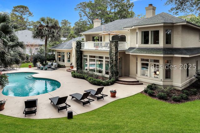 15 Hawthorne Rd, Bluffton, SC 29910