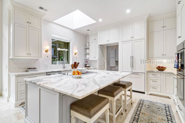 15 Hawthorne Rd, Bluffton, SC 29910