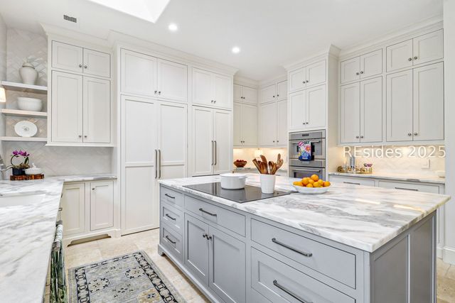 15 Hawthorne Rd, Bluffton, SC 29910