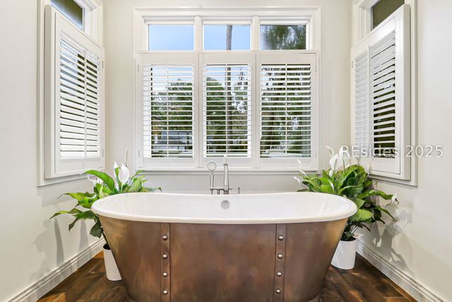 15 Hawthorne Rd, Bluffton, SC 29910