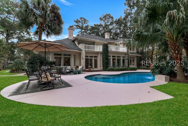 15 Hawthorne Rd, Bluffton, SC 29910