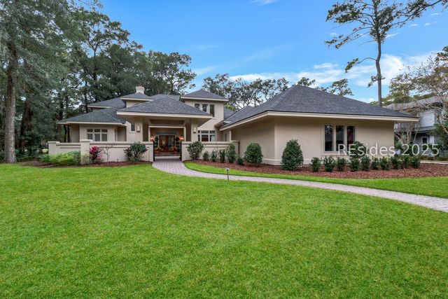 15 Hawthorne Rd, Bluffton, SC 29910