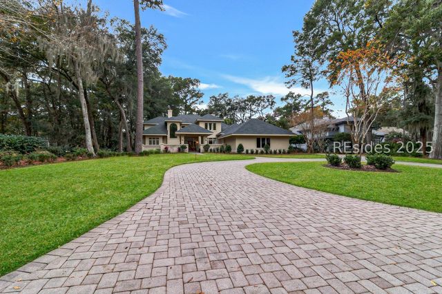 15 Hawthorne Rd, Bluffton, SC 29910