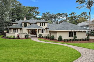 15 Hawthorne Rd, Bluffton, SC 29910