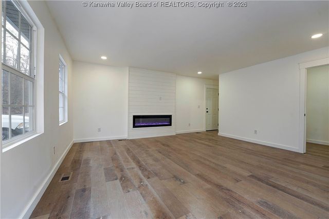 3241 Buff Creek Road, Hurricane, WV 25526