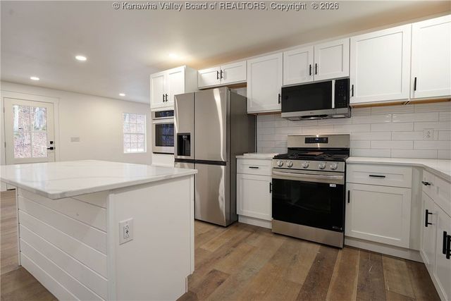 3241 Buff Creek Road, Hurricane, WV 25526