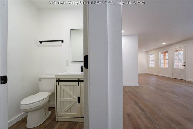 3241 Buff Creek Road, Hurricane, WV 25526