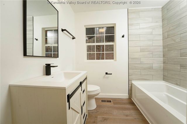 3241 Buff Creek Road, Hurricane, WV 25526