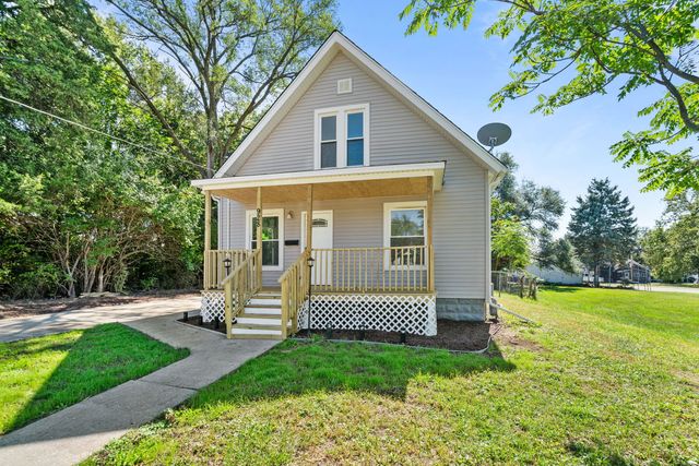 928 Lincoln Avenue, Rockford, IL 61102