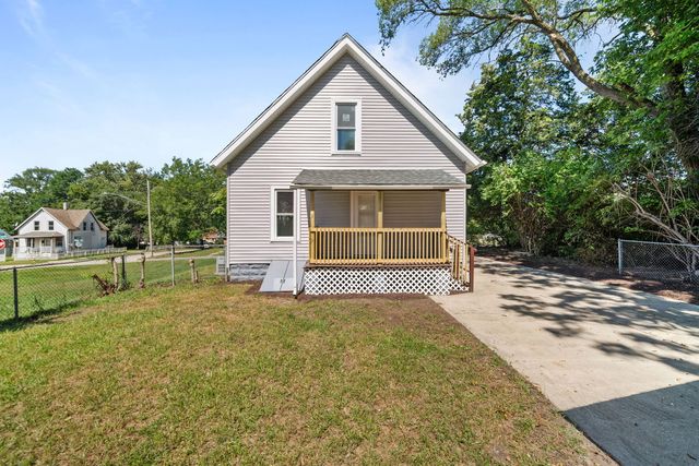 928 Lincoln Avenue, Rockford, IL 61102