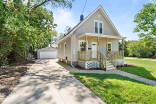 928 Lincoln Avenue, Rockford, IL 61102