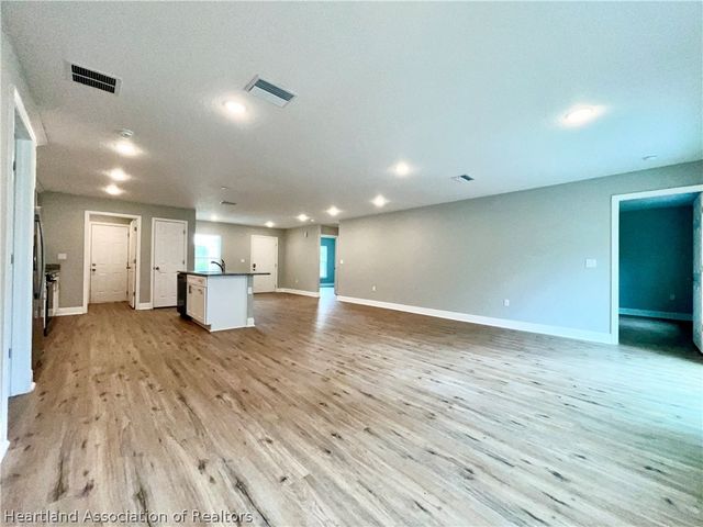 5113 Trevino Avenue, Sebring, FL 33872