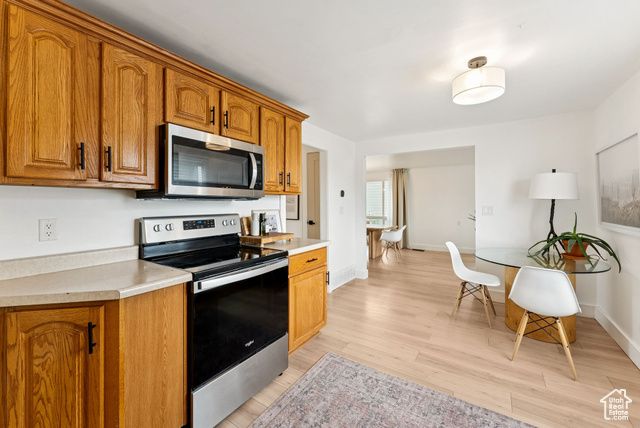 1043 S OXFORD CIR, Fruit Heights, UT 84037